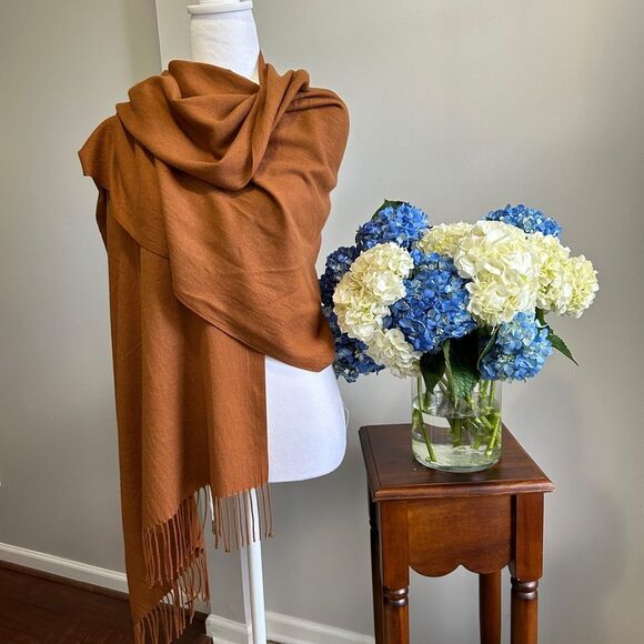Elegant Brown Shawl Wrap - Picture 1 of 4